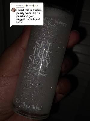 Replying to @✨️🌒𝒞𝒶𝓂𝒾🌘✨️ This is our Diamond shade ✨ it has a mix of all colors 🌈😍 #fyp #shimmersettingspray #settingspray #glittersettingspray #makeupsettingspray 