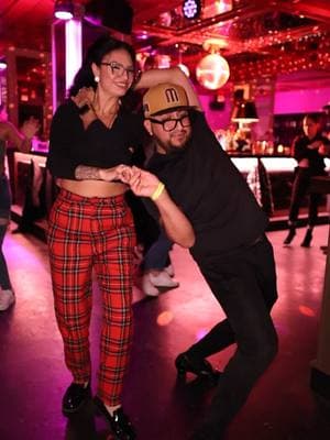 Mondays in DTLA at the Continental Club! 8pm Salsa Lesson with Jasmine 8:45pm Bachata Lesson 9:30-1 50/50 Salsa and Bachata with DJ Zonik! Continental Club: 116 4th St, Los Angeles, CA 90013 Cover: $15 Every Monday! Closest Parking: 415 S. Main Street, Los Angeles, CA 90013 Cheaper Parking: Behind Banco Popular. Enter thru Spring St or Main Street.  Free Parking: Street :) #dtla #Monday #bachatadancing #salsadancinginla 