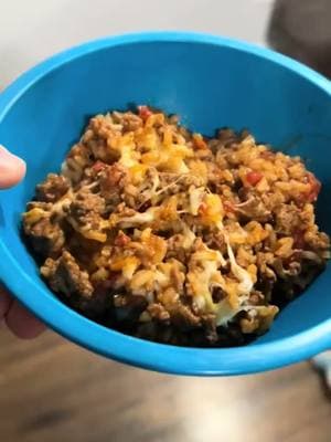 All the flavor of classic stuffed peppers—without the hassle! This unstuffed pepper casserole is an easy, delicious, one-pan meal perfect for busy nights. Who’s adding this to their dinner rotation?   #UnstuffedPeppers #EasyDinners #OnePanMeal #WeeknightDinner #ComfortFood #HealthyEating #MealPrep #CasseroleLove #Foodie #HomemadeGoodness