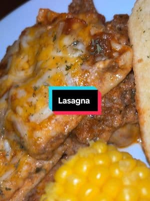 Delicious lasagna dinner on Super Bowl Sunday! #fyp #letscookwithvalerie #lasagna #LasagnaLovers #dinner #SuperBowl2025 #pasta #foryou 