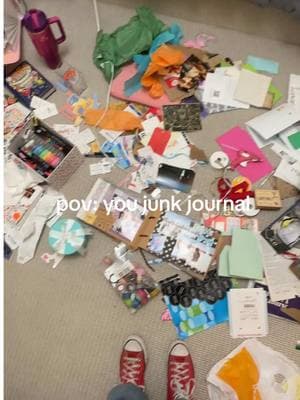 who wants to clean my room 😌🙋‍♀️ #junkjournal #scrapbook #coolgirls #junkjournalwithme 