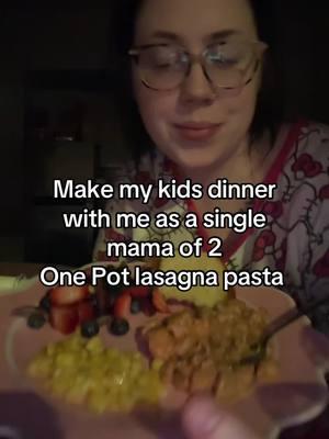 Make dinner with me as a single mom of 2. Easy one pot meal. Lasagna pasta both of my kids love this. #makedinnerwithme #onepotmeals #fyp #cookwothme #singlemom #MomsofTikTok #FoodTok #dinnerformykids #lasagnapasta #essymeals #toddlermeals 