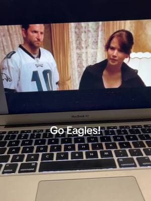 She won that Oscar #silverliningsplaybook #jenniferlawrence #eagles #chiefs #SuperBowl #bradleycooper #robertdeniro 