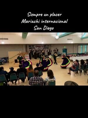 Con nuestros amigos del Mariachi Internacional San Diego #folklormexicano #california #sandiego #chulavista #wakushmaa #wakushmaaoficial #folklorico #zapateado #parati #mexicanosenusa #danzafolkloricamexicana #mariachi #mariachis 