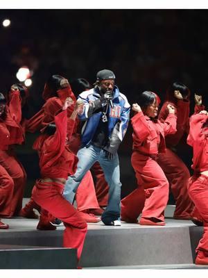 Kendrick Lamar corona victoria con impresionante show de medio tiempo en Super Bowl 2024. . . . . . . #miraquetevi #kendricklamar #SuperbowlSunday #FootballFever #GameDay #Touchdown #NFL #SuperbowlParty #HalftimeShow #TeamSpirit #FootballSeason #SuperbowlChamps #Kickoff #EndZone #Quarterback #BigGame #FootballLife #SundayFunday #SportsFan #GameDayEats #TailgateParty #FootballGame #ChampionshipGame #SuperbowlAds #FootballNight #SuperbowlSnacks #PepTalk #HuddleUp