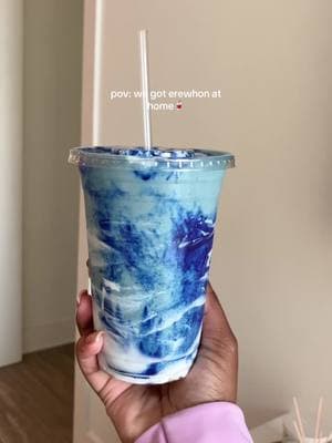 10’s across the board😍 #erewhon #cloudsmoothie #trending #smoothie #fypシ #losangeles #atlanta #smoothies #viralvideo #homebarista #blue #erewhonmarket #aesthetic 