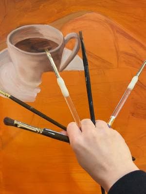 the brushes I use depend on the size of the painting, the detail level, the colors, etc— but i rarely ever use one brush. usually it’s 3-5. #artist #painting #oilpainting #art #paint #artvlog #studiovlog