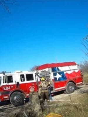 What’s yall thoughts #globalfirefighters #firebuff #laddertruck #2alarmfire #structure #apartmentfire #forceentry #fire #firefighter #tiktop #firehydrant 