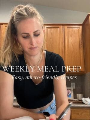 WEEKLY MEAL PREP 🍴 [to get this weeks recipes sent to your inbox, click the 🔗 in my bI0 under “Meal Prep Recipes”] Having a couple staple meals (especially protein) on hand and ready to go is a huge time-saver during the work week. If you’re struggling with staying on track with your nutrition goals, I highly recommend setting the time aside to do a little prep - you’ll thank yourself later 😁 On the menu this week: - Cottage cheese cookie dough  - Ground turkey + sweet potato bowls - Healthy Cowboy Caviar  #mealprep #mealprepideas #mealpreprecipes #balancedeating #wieiad #healthylunches #postpartymjourney #fitnesscoach #iifym #macrorecipes #macrofriendly #creatorsearchinsights 