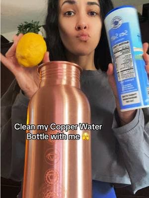 rub a dub dub 🧼 all clean! #copperwaterbottle #copper #copperwater #holistichealth #alternativemedicine💚 #healthy #happy #fyp #spiritualjourney #spiritualtiktok #awakening #nontoxic 