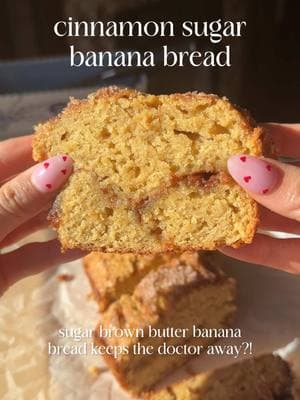 The BEST brown butter cinnamon sugar banana bread #banana #bananabread #bananabreadrecipe #bananabreadatworkdude #bananas #cinnamon #cinnamonsugar 