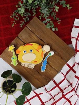 #NintendoPartner I started Pikmin 4 all over just to reunite with my favorite Rescue Pup, Oatchi! He’s cute, brave, and here he is in cookie form🍪 Who else loves this adorable space dog? 🐾   To learn more about Pikmin 4, check out the game on the Nintendo website (more info in my bio)   #Pikmin4 #Nintendo #PikminCookies #Icingcookies