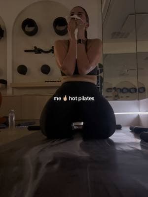 i’m already seeing my body changing so much after only a month i’m OBSESSED @BODY 🖤 #hotpilates #hotsculptpilates #hotsculpt #matpilates #heatedworkout #matpilatesclass 