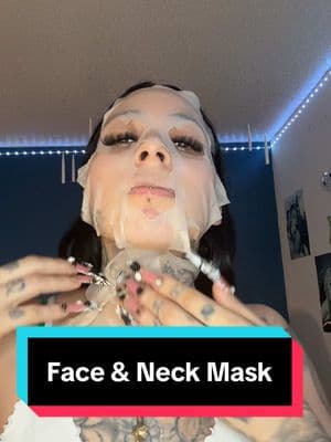 These feels so good on my skin yasssss click link and get yours you don’t want a wrinkle face and neck!!! #tiktokmademebuyit #foryoupage #fyp #foryou #foryoupage❤️❤️ #facemas #neckmask #faceneckmask #facial #skincare #skincareroutine 