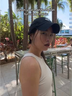 Is it possible in Miami? 🤭 #miami #southbeach #blueyes #maninfinance #manifestation #manifesting #lookingforaman #trustfund #miamibeach #fyp #추천 #viral #tiktok #funlife #funnymoments #funnyvideos #funnydance #dance #asian #korean #dancingkkokko 