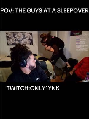 ONLY1YNK and Vinny2nice wrestle at the SLEEPOVER STREAM! 😂 #fyp #wrestling #bigbody #twitch #only1ynk 