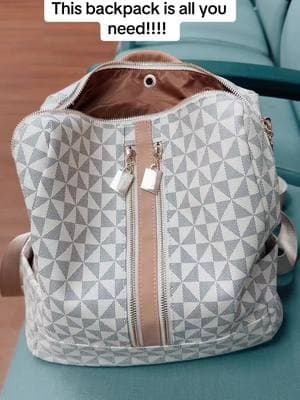 I love this!  Don’t let this one pass you by!!!! #backpack #purse #checker #shoppingday #perfectbag #geometric 