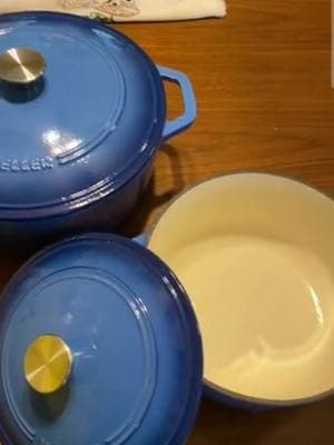 YALL these are so cheap right now! The cast iron dutch ovens are on sale, grab one before they are gone! #tiktokmadebuyit 69 #tiktokshopfinds #tiktokshopbacktoschool 581 #castiron #dutchoven #stewrecipe #Dinnerldeas #easydinners #shopicons #KitchenHacks #castirondutchoven 