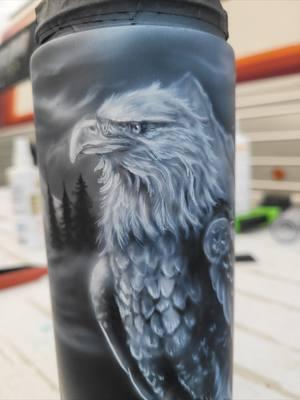 a brand spanking new eagle cup I just finished up..Ready for some clear coat #eagle #baldeagle #freedom #mountains #freehand #airbrush #contigo #kustomkoffeekup #blackandgrey #almightymountain #morelikes #majestic #birdofprey #predator 