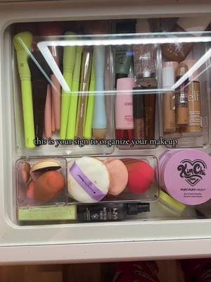 i love these organizers!!! #apartmentshopping #movingoutat18 #makeup #vanityorganization #clearorganizer 