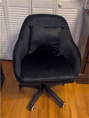 I love this chair🖤🥰 #officechair #homeofficechair #computerchair 