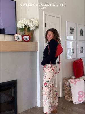 I love a fun pant🍓☺️🐞 @Sézane #valentineoutfit #valentinesfits #momstyle #sezanelovers #preppyoutfits 