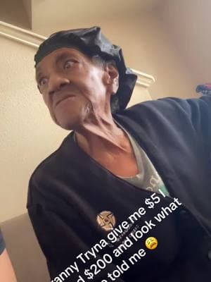 Granny let it be known, I got a husband, what she look like giving me $200 😂😂😂😂#granny #grannytok #grannyfavorite #viral #fyp #fypシ #fypage #viralvideo #viraltiktok #