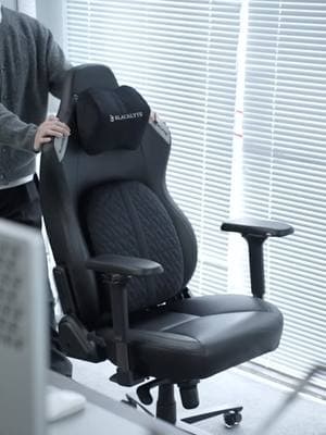 Comfort is king when it comes to gaming chairs—nothing beats long hours of play in total support. And if it looks cool too? Even better. 👌🔥  #Blacklyte #GamingChairs #BlacklyteKraken #BlacklyteAthenaX #CounterStrike #CounterStrike2 #gamingsetups