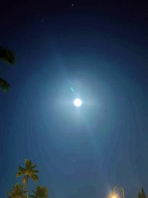 #fullmoon #akua #moon #wemeetagain #atthebeach #underthemoonlight #leo #naturegirl #oceangirl #fyp