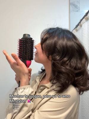 Nomas no le vayan a decir a mi esposo que la Dyson que costó 12,000 pesos la vendí en $6000 y solo la usé unas 7 veces 🥺😰 #revlon #revlonhairdryerbrush #dysonairwrap #hair 