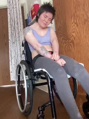 #disabledandcute #wheelchaircutie #wheelchairgirl #misscripp #adorable #disabledgirl #wheelchairwoman #disabledcutie #disabledcontentcreator #crippletok 