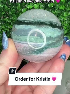 I forgot to finish filming the video but this order was to pretty not to show! @Kristin182003 you always have the most beautiful orders! #crystalhealing #crystalfriends #crystalorderpacking #crystaltok #seajasper #pinkjellyagate #pinkjelly 