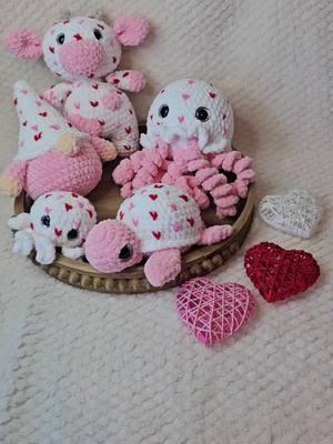 💖 Valentines Plushies 💖 . .  Which one is your favorite? . . Patterns by me! Yarn is Premier Parfait Chunky  @Premier Yarns  . . #crochetplushies  #plushie  #crochettok  #yarnart  #valentinesdaygiftideas  #crochetmom  #michigancraftingmomma  #crochetinspo  #crochetcow  #crochetturtle  #crochetjellyfish  #crochetocto  #crochetgnome  #crochetlove  #hearts  #amigurumis  #michiganmom 