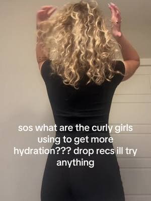 i feel like my curls could be 10x better if the ends werent so dried out someome help plz  #curls #curlyhairroutine #curlyproducts #products #moisture #conditioner #hydrating 