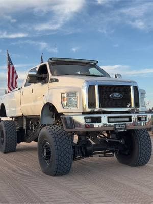 Big Boy! #glamis #glamislife #glamisdunes #glamissanddunes #offroad #sanddunes #glamisdrags #glamissanddrags #glamisduners #glamishub #monstertruck #truck #fyp #viral 