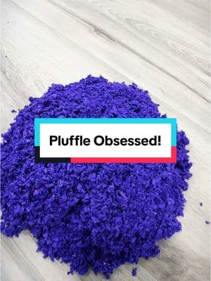 Replying to @𝔨𝔩𝔞𝔯𝔦𝔦𝔨𝔬  Pluffle is so amazing. It is easy to become obsessed with it! #pluffle #purple #sensory #sensoryplay #tiktokmademebuylt #playfoam #educationalinsights #fluffy 