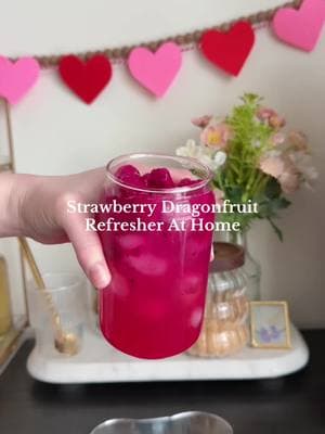 Strawberry dragonfruit refresher🍓🩷💌 #strawberrydragonfruit #strawberryrefresher #starbucksrefreshers #starbucksathome #drinksathome #satisfying #aesthetic #refresher #dragonfruitrefresher #strawberryacai 