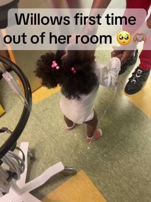 Look who is up and trying to walk 🥺🩷 Doctors wanted her to get her height measured out in the hall so this her first time out of her room . She also made a stop at the playroom !🥹💞#willow #willowstrong #rickets #ricketsdisease #weakbones #toddlersoftiktok #vir #explorepage #momof3 #babygirl #babygirl #viraltiktok #toddlers #stlouis #3girls #viral #toddlers #MomsofTikTok 