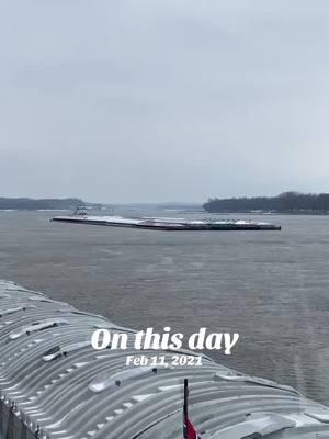 #onthisday #barge #bargelife #towboat #towboatertictok #mississippiriver #coffeewithjrock #towboatlife #midwest #tiktok 