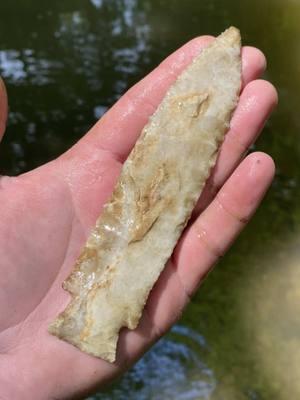 Replying to @Kristopher Lotter  Here’s the pull. 6” Etley Knife made from Burlington Chert.  #moartifacts #prehistoric #Outdoors #arrowhead #creekin #hunt #fyp #getoutside #nature #rockhounding #flash #mo #rocky 