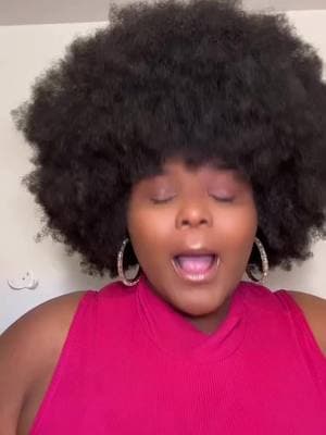 Join us today for a Brand Ambassador Takeover as @super_divaa shows us how she achieves the perfect twist-out using Donna’s Recipe! Stay tuned for her tips, techniques, and the products that help her get defined, moisturized curls. Don’t miss it! #DonnasRecipe #twistoutstyle #HealthyHairJourney #twistouts