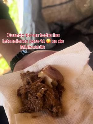 If you know you know. 🙌 Nada mejor que compartir una comida  con amigos, tener un rato ameno y disfrutar plenamente. definitivamente las mejores carnitas del área. 😋. #salinascalifornia831 #salinasvalley #carnitasmichoacan #amigos #ricacomida 