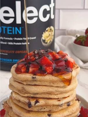 Who loves pancakes? And better yet…while helping you hit your protein goals! Enjoy a healthy, protein-packed twist on a classic breakfast! These Chocolate Covered Strawberry Protein Pancakes are fluffy, delicious, and perfect for a dessert-like morning treat. Check out the link in our bio for the full recipe! Ingredients: • 1 scoop PEScience Protein Pancake and Waffle Mix • ½ scoop PEScience Chocolate Protein Powder (optional for extra protein) •  ¼ cup almond milk (or milk of choice) • 1 egg (or flax egg for vegan option) •  ¼ tsp baking powder (for extra fluffiness) •  ½ tsp vanilla extract •  ¼ tsp cinnamon (optional) • 3-4 strawberries, chopped • 2 tbsp sugar-free chocolate chips • 1 tsp coconut oil (for cooking) #pescience #Recipe #selectthebest