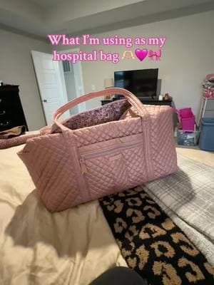 #verabradley making a comeback for the hospital bag #hospitalbag #whatsinmyhospitalbag #laboranddelivery #delivery #registrymusthaves #babyregistry 