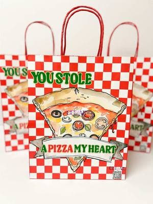 You stole a PIZZA my heart gift bags #ceejaesexclusivedesigns #ceejaespartyfavors #partyfavors #partyfavorsforkids #partyfavorsforyou #partyfavorsforkidsbirthdayparties #partyfavorsideas #partyfavorsspecialist #custompartyfavors #custompartyfavorsandtreats #custompartyfavor #custompartydecorations #custompartysupplies #giftbags #customgiftbags #customgiftbagsforkids #youstoleapizzamyheart #youstoleapizzamyheartparty #youstoleapizzamyheartgiftbags #youstoleapizzamyheartpartyfavors #fyp #foryou 