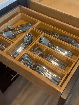 Kitchen drawers organization made simple and beautiful #kitchenorganization #kitchendrawer #getorganized #madetoorganize #northernvirginia #organizingtiktok 