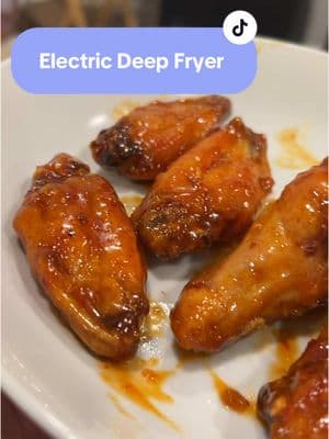 Everybody needs a deep fryer 😉 #deepfryer #chickenwings #gamedayeats #crispychicken #friedchickenwings #friedchicken #kitchenessentials 