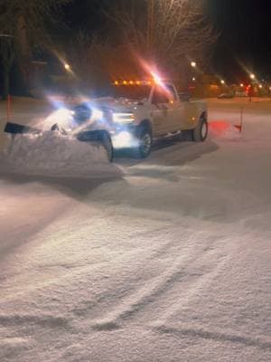 One @ramtrucks two plows @BOSS Snowplow where’s your @ snopower? #snowremoval #snowfighters #johnnybstreesandservice #snow #dakotalogger #hydraulicwingplow #plowtruck #snowjobs #mopar 