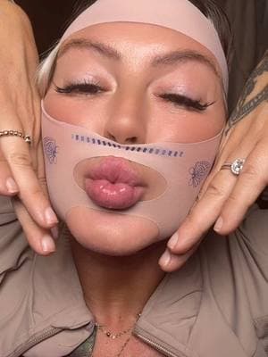 Face lifting straps #facelifthack #swollenface #faceinflammation #inflammation #tiktokmademebuyit #TikTokShop #tiktok 