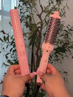 I finally got both Valentine’s Day edition 😍 #airflowstyler #wavytalkthermalbrush #ionic #ionicthermalbrush #viralthermalbrush #pink #hairtool #ValentinesDay #valentinesdaygift #negativeionthermalbrush #negativeion 